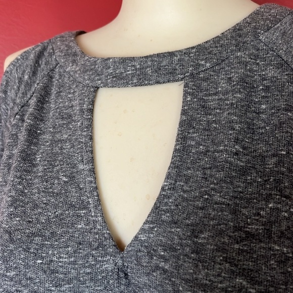 BNWOT Dee Elly gray short sleeve cold shoulder dress - Picture 2 of 12